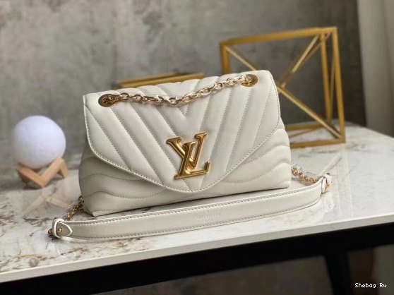 NEW VUITTON CHAIN BAG WAVE LOUIS 0820